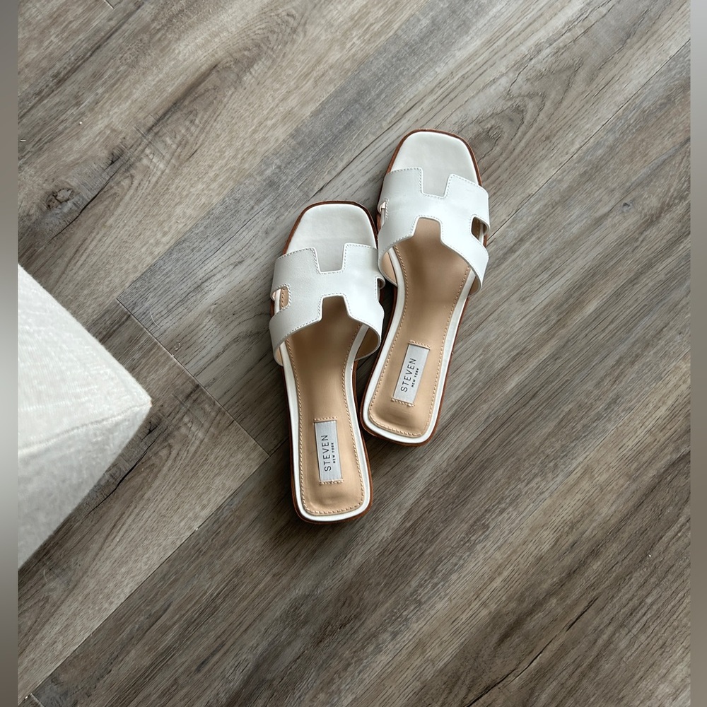 Steve Madden White Slide Sandals Minimalist Design